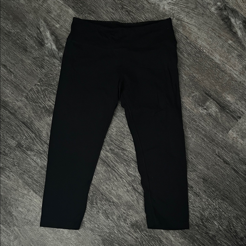 lululemon athletica Black Cropped Leggings